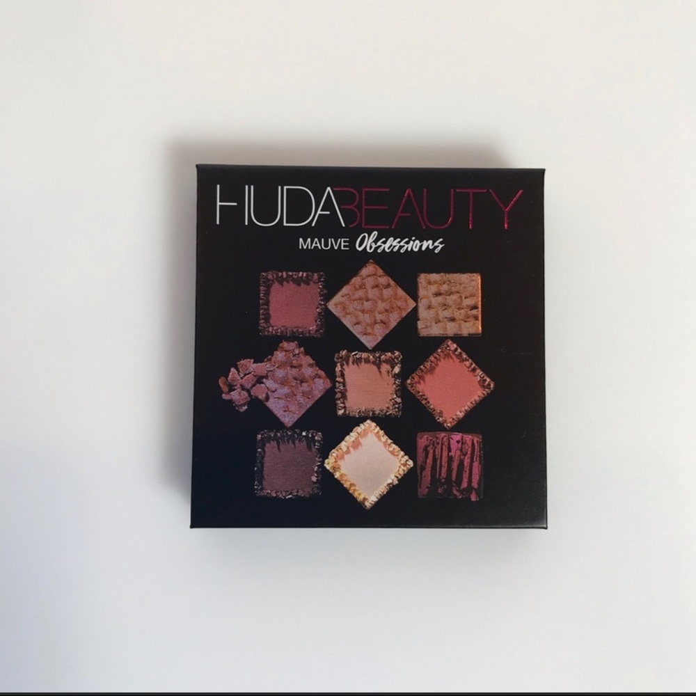 Huda Beauty eyeshadow palettes (2)